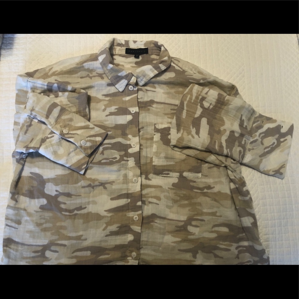 Sanctuary Camo Cropped Button Down